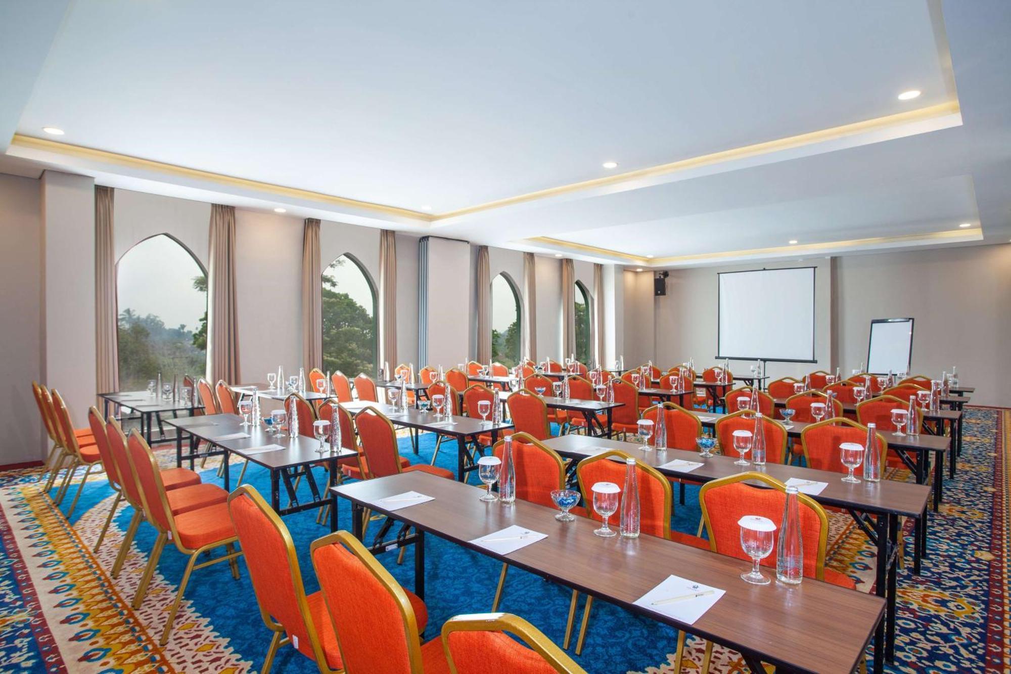 Alhambra Hotel & Convention, BW Signature Collection Tasikmalaya Extérieur photo