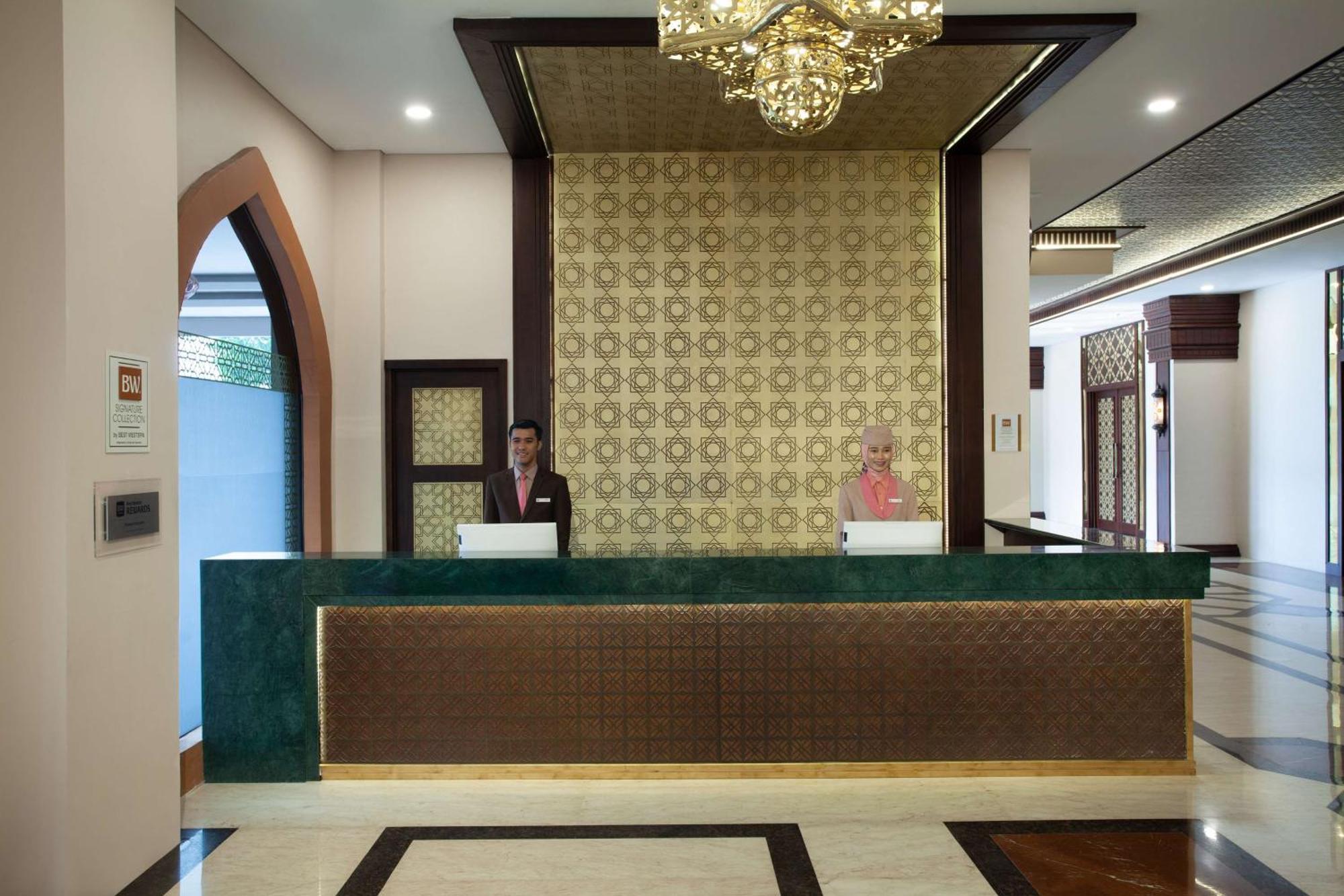 Alhambra Hotel & Convention, BW Signature Collection Tasikmalaya Extérieur photo