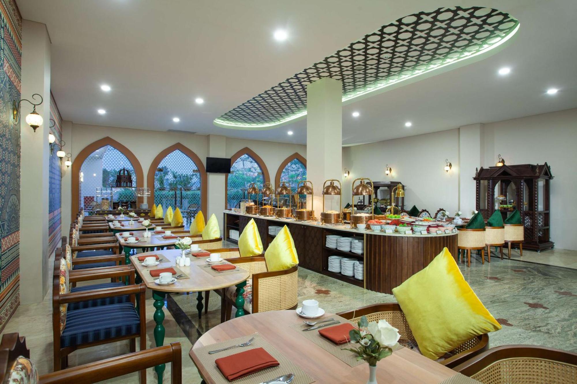 Alhambra Hotel & Convention, BW Signature Collection Tasikmalaya Extérieur photo